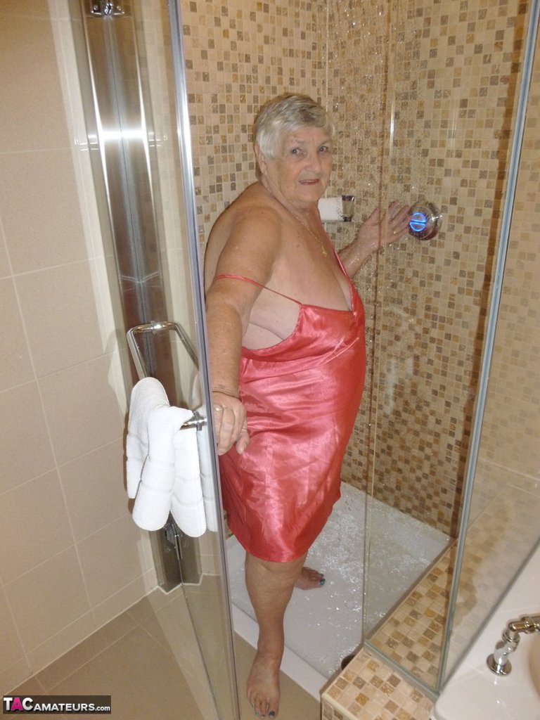 Leather Bbw Golden Shower - Lesbian sex golden showers - Hot porno